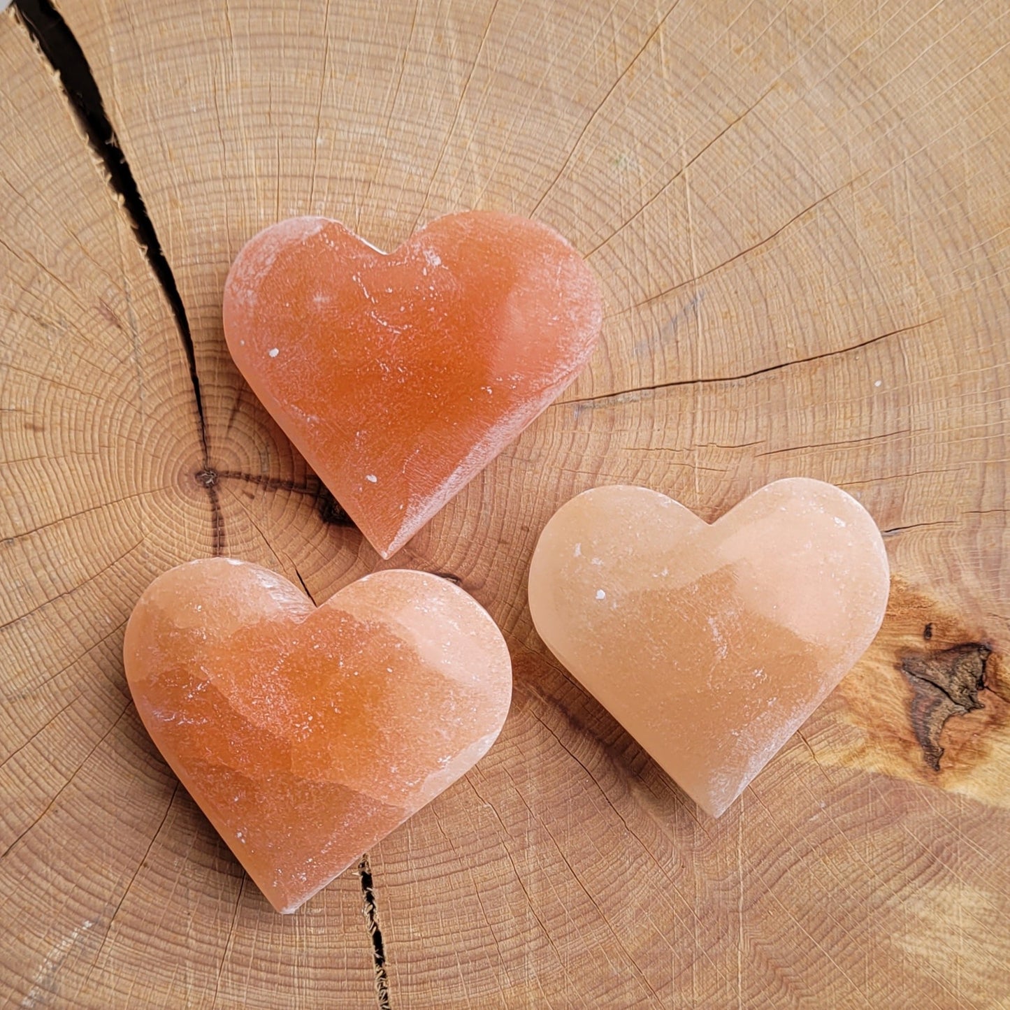 Galet coeur en Sélénite orange Créa'Clo