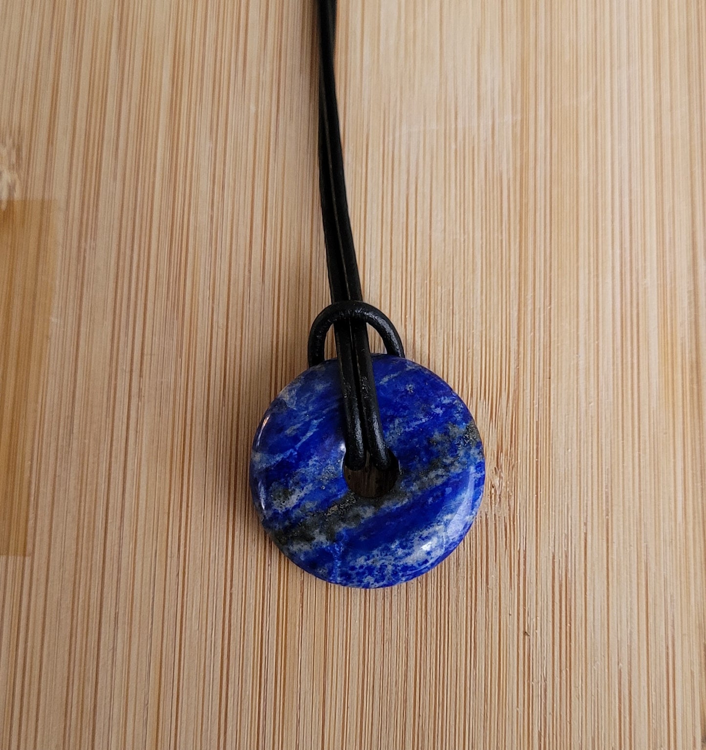 Collier pendentif forme donuts en Lapis Lazuli Créa'Clo