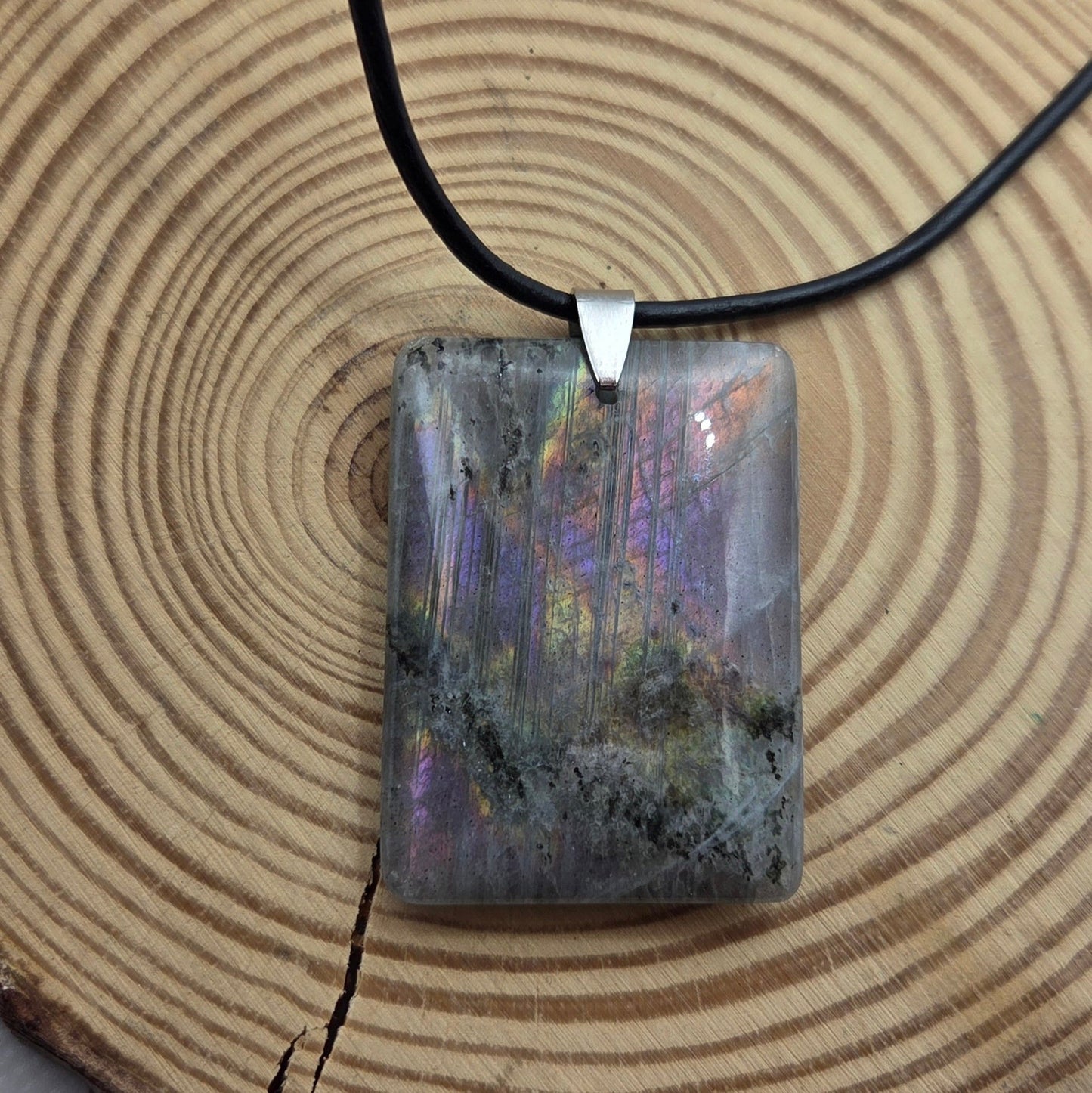 Collier Labradorite violette - forme rectangulaire CréaClo