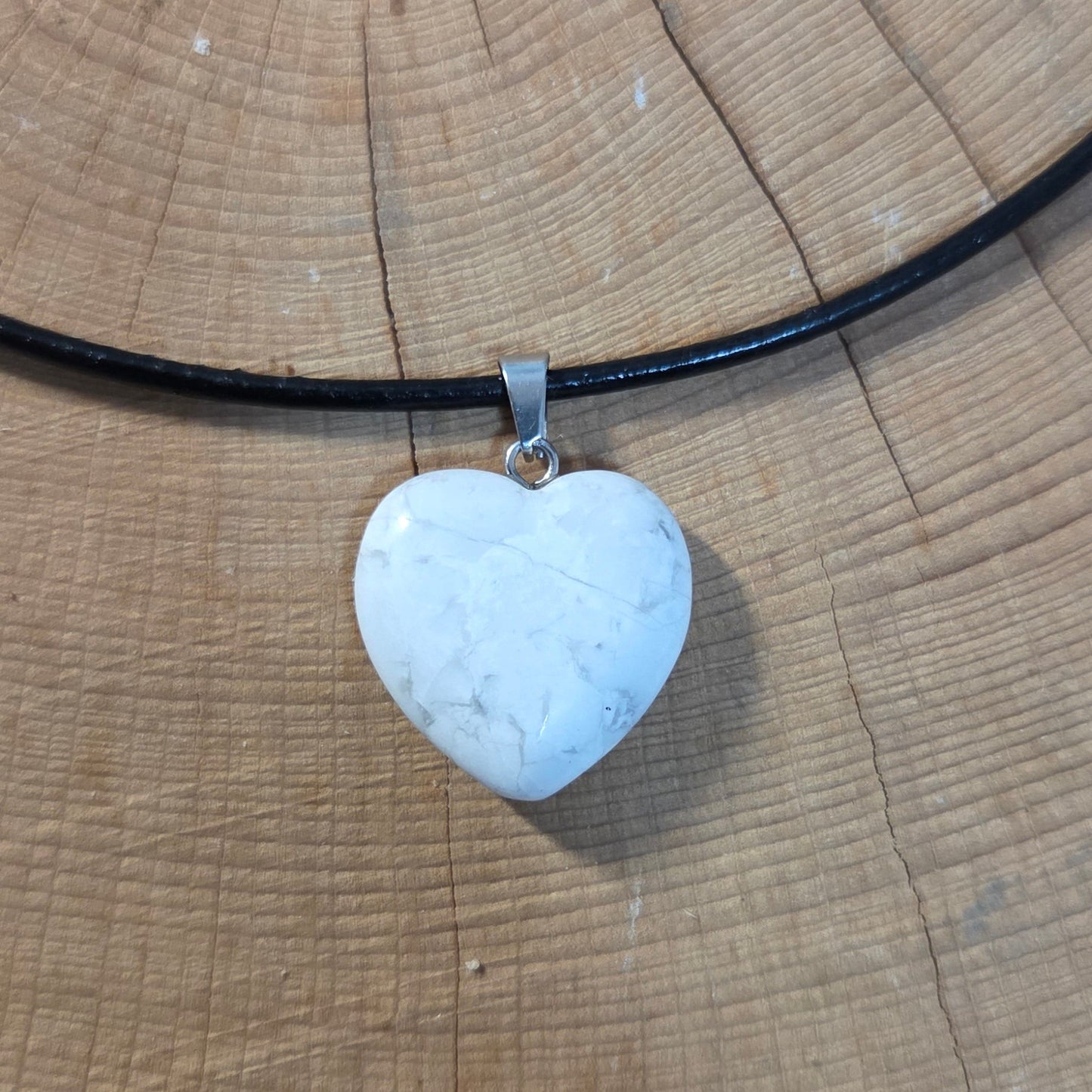 Collier pendentif Howlite - Coeur Créa'Clo