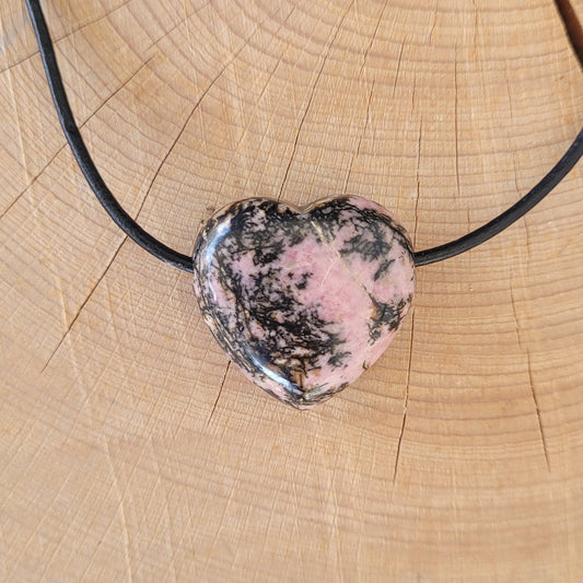 Collier pendentif Rhodonite forme coeur Créa'Clo