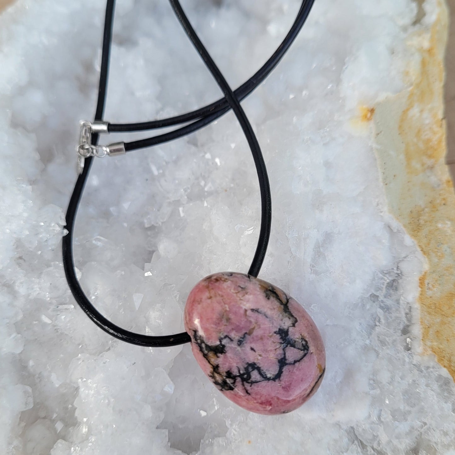 Collier pendentif Rhodonite Créa'Clo